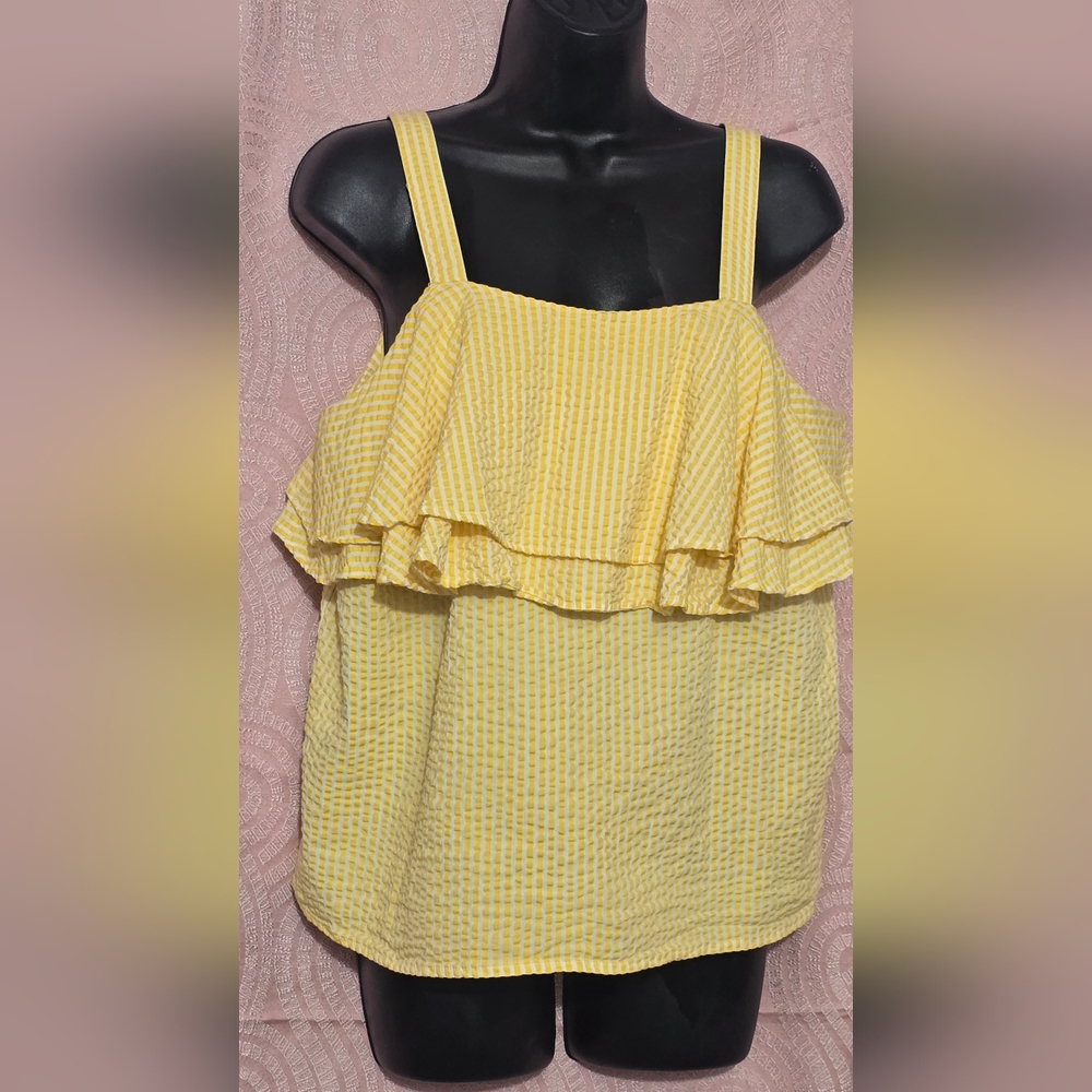 A New Day Womens Seersucker Ruffled Yellow & White Sleeveless Top, Size Medium